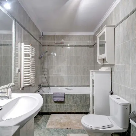 Pod Baranami Apartment *
